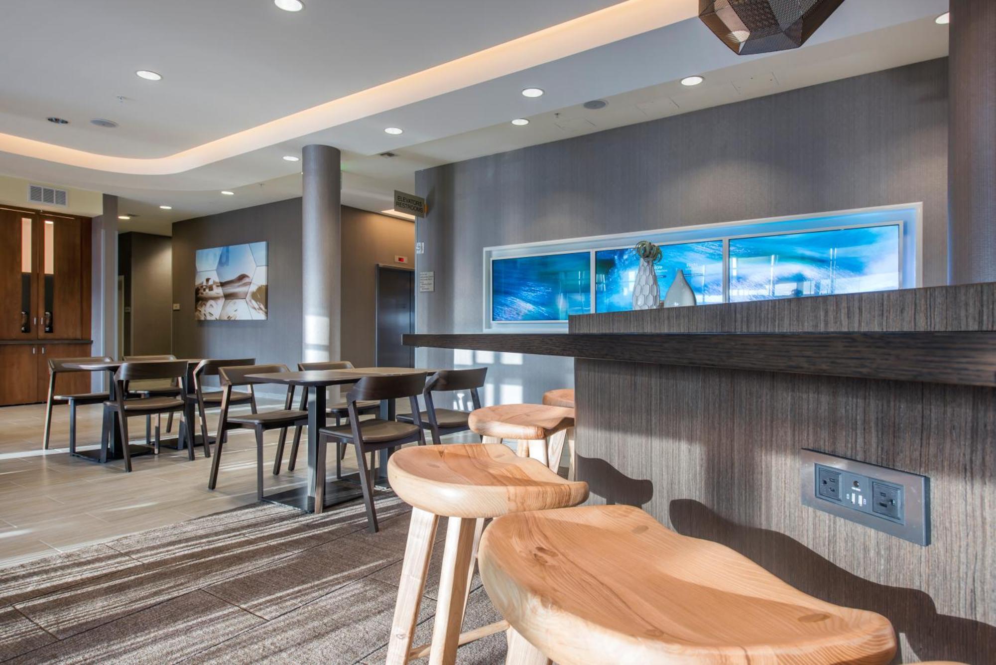 Springhill Suites By Marriott Gallup Bagian luar foto