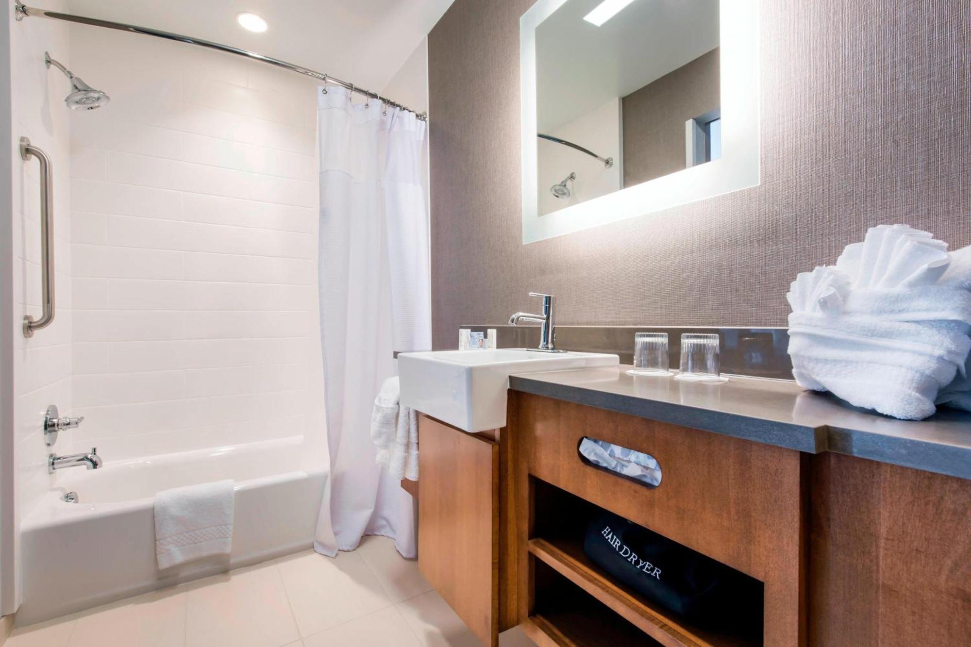 Springhill Suites By Marriott Gallup Bagian luar foto